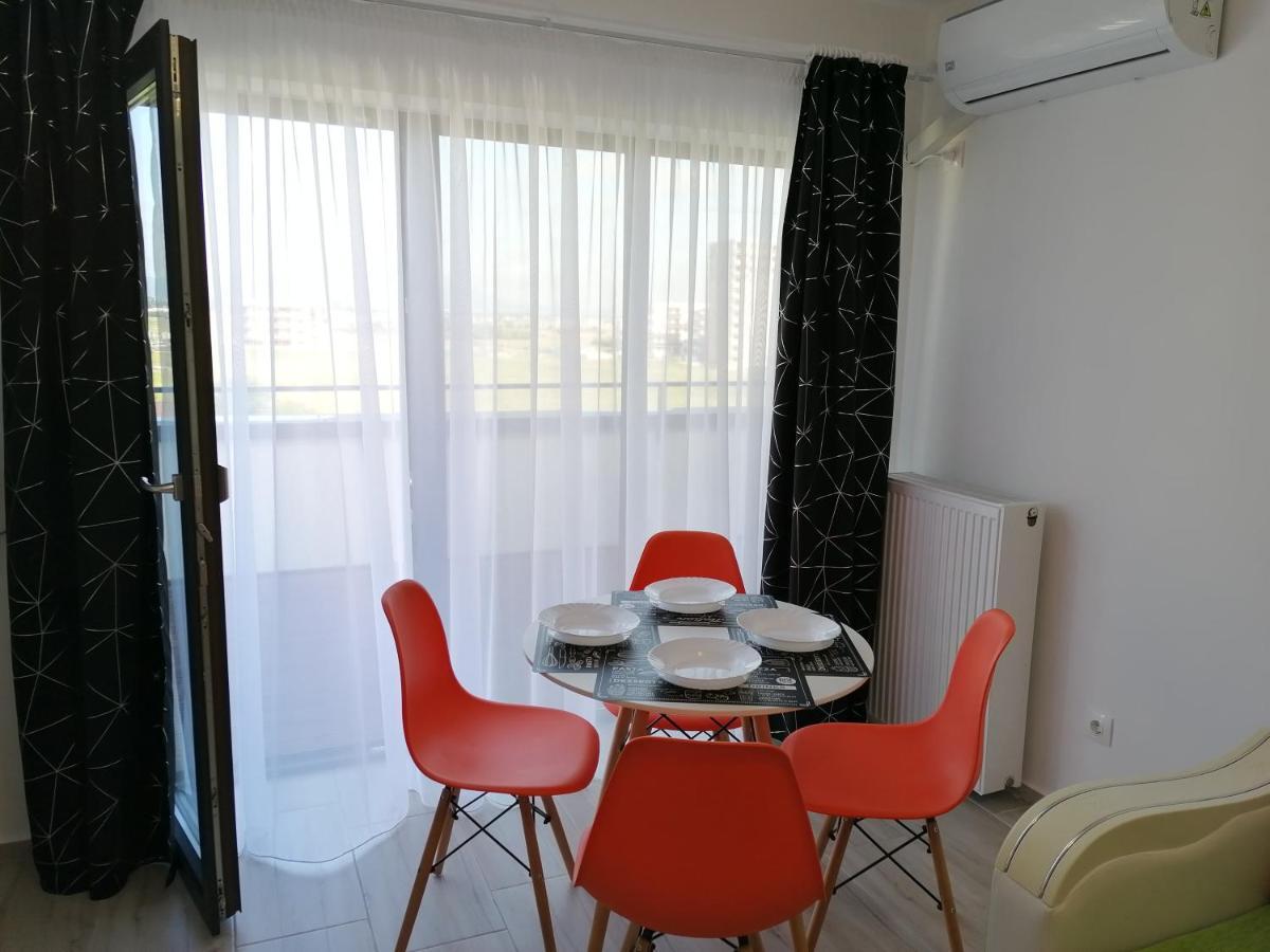 Ama Apartament Cu Terasa 50 Mp & Parcare Brasov Exterior photo