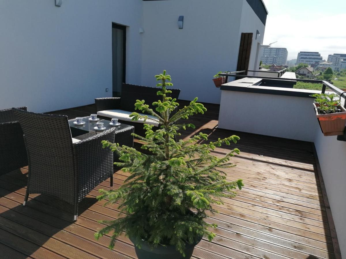 Ama Apartament Cu Terasa 50 Mp & Parcare Brasov Exterior photo